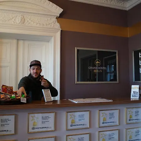 Auberge de jeunesse Grand Classic *