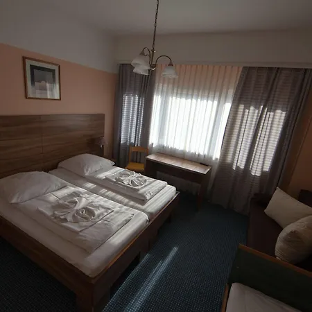 Alper Am Potsdamer Platz Hotel 3*
