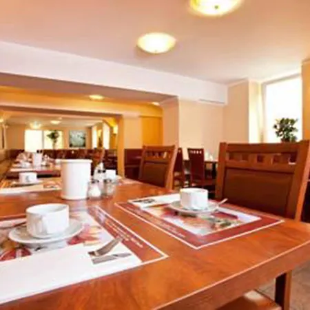 Hotel Atrium Charlottenburg 3*