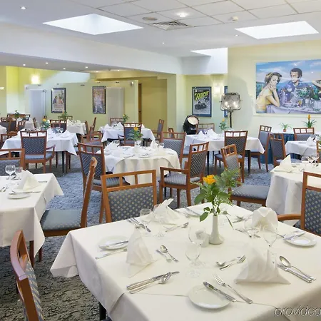 Moxy Humboldthain Park Otel 4*