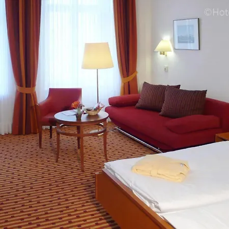 Otel Schoeneberg 3*
