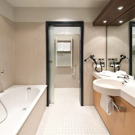 Hotel Adrema 4*