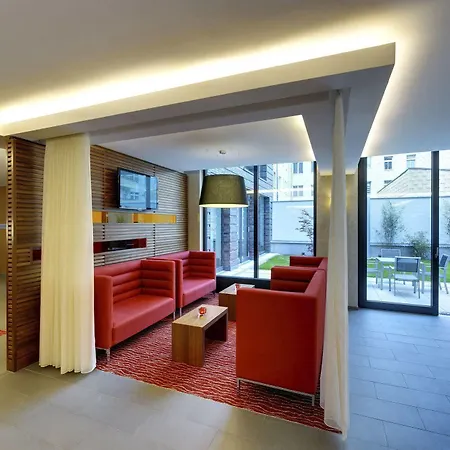 Hampton By Hilton West 3*