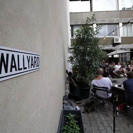 Хостел Wallyard *