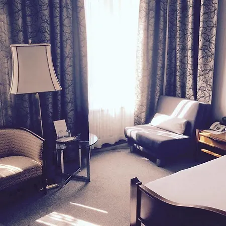 Hotel Xantener Eck 2*
