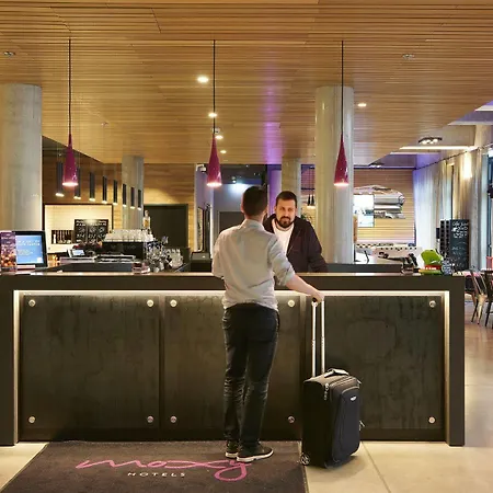 Szálloda Moxy Ostbahnhof Berlin