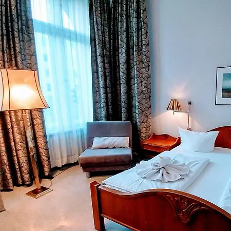 Hotel Xantener Eck 2*