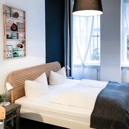 Guest house Absolut 2*