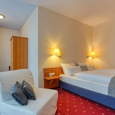 Centro West 4*