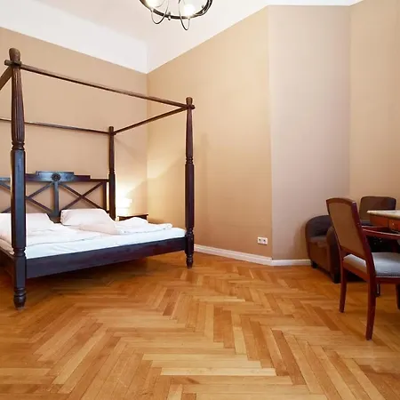Hotel Am Adenauerplatz Hotel 3*
