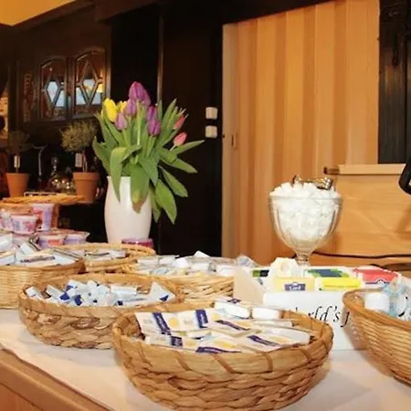 Altstadt Spandau Hotel 2*