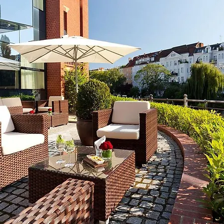 Hotel Abion