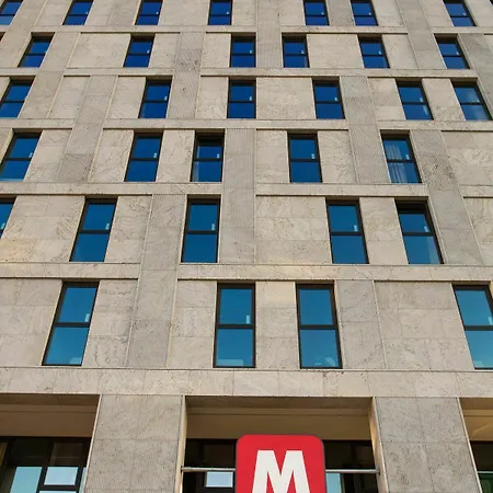 Meininger East Side Gallery Hotel 3*