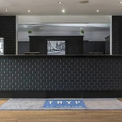 Hotel Good Morning + East 3*