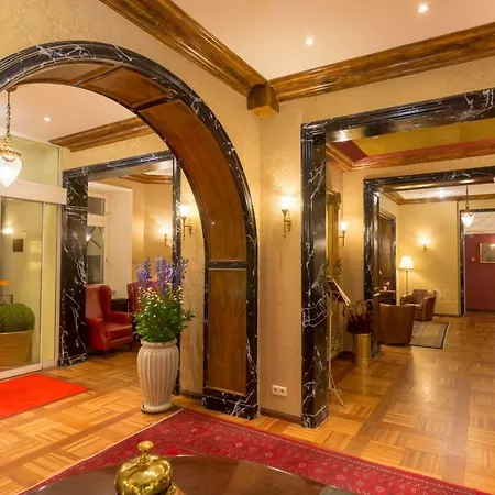 Hotel Myer's