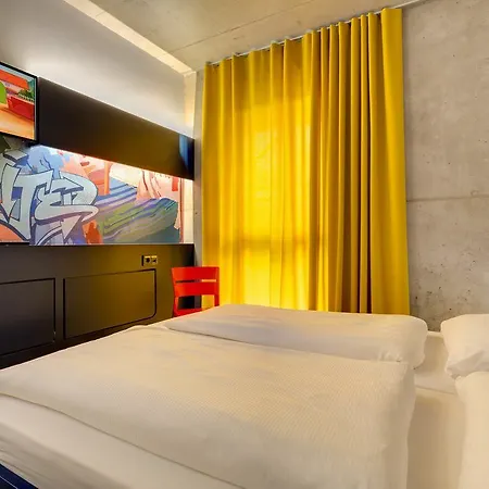 Hotel Meininger East Side Gallery Berlin