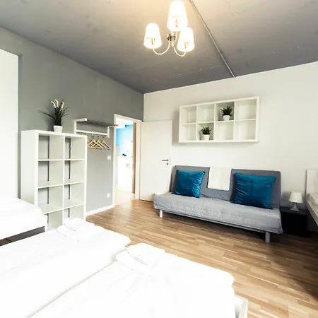 Hevals Grand Appartments Tempelhof * Berlin