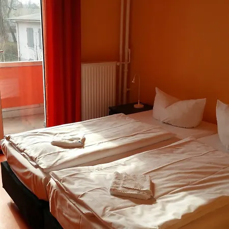 Hostel Happy Go Lucky +