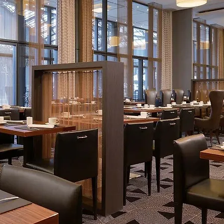 Sheraton Grand Esplanade Hotel 5*