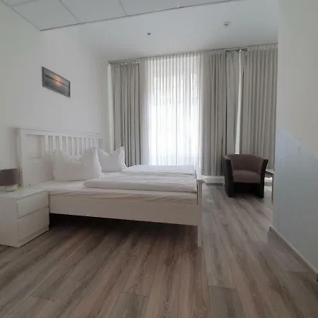 Erlanger Hof Hotel 3*
