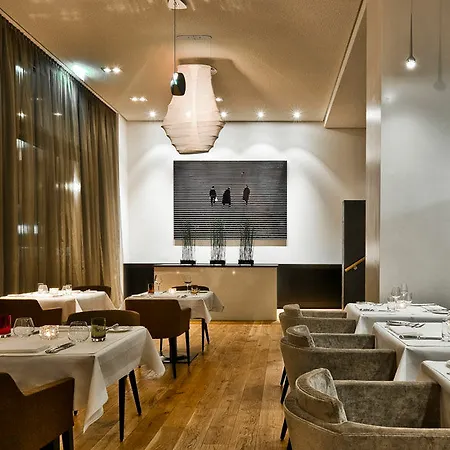Cosmo Mitte 4*