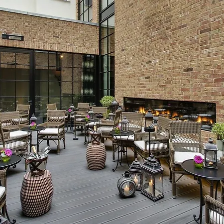 Zoo Hotel 5*