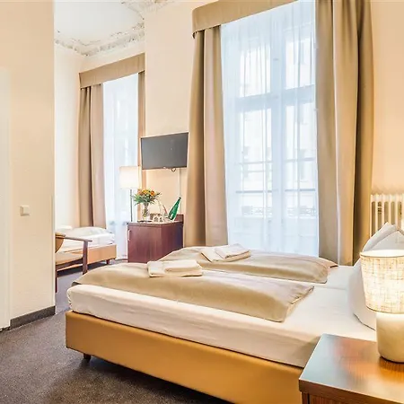 Hotel Upper Kurfuerstendamm 3*