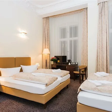 Hotel Upper Kurfuerstendamm 3*