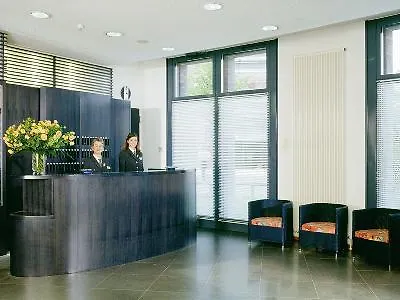 Am Borsigturm Ξενοδοχείο 4*