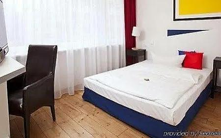 Gallery Hotel 3*