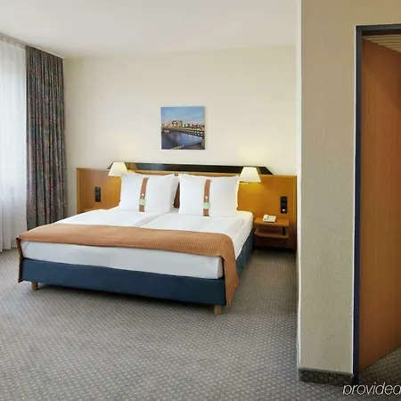 Moxy Humboldthain Park Otel Berlin