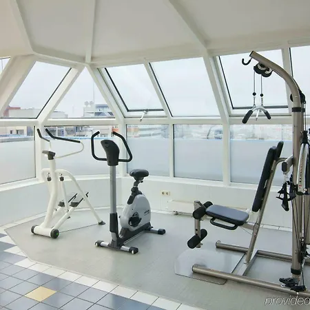 Moxy Humboldthain Park 4*