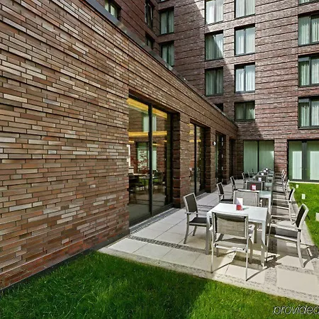 Hampton By Hilton West 3*