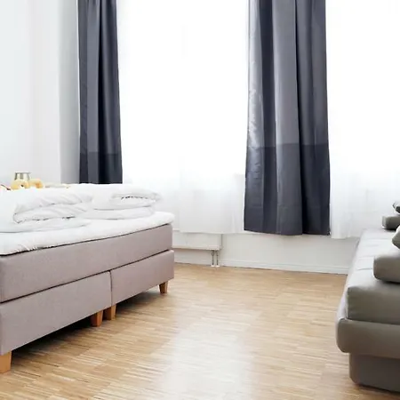 Apartment Sc 01 By Rockchair L Superhost Status L 2 Bedrooms Boxspringbeds Balcony Elevator - Cozy Family & Business Flair Welcomes You! *