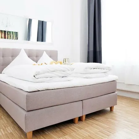 Apartment Sc 01 By Rockchair L Superhost Status L 2 Bedrooms Boxspringbeds Balcony Elevator - Cozy Family & Business Flair Welcomes You! Berlin