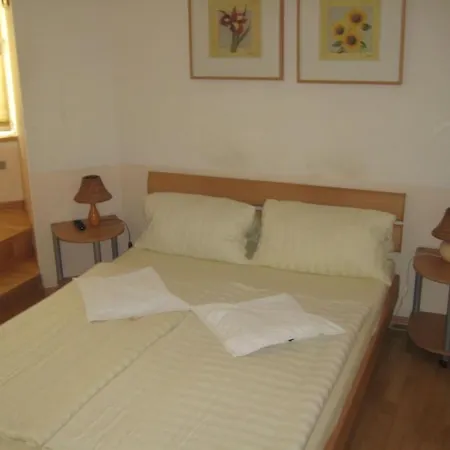 Guest house Waizenegger Am Kurfuerstendamm 2*