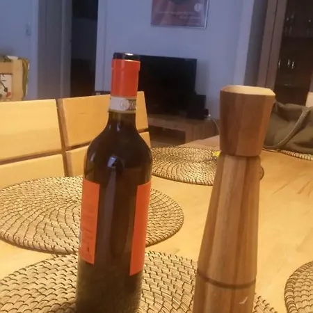 Spacious And Modern Furnished For 10 Guests ベルリン