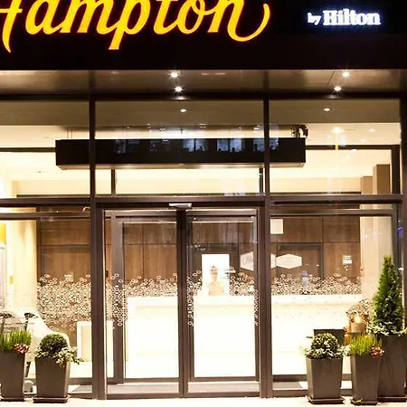 Hotel Hampton By Hilton East Side Gallery