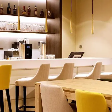 Hampton By Hilton East Side Gallery Hotel 3*