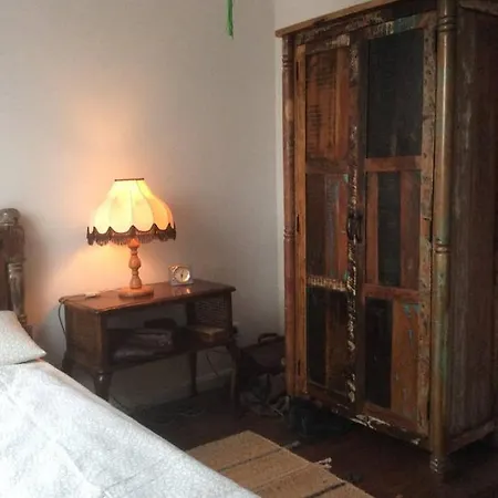 Apartment Helle Dachgeschosswohnung Fuer 8 Personen In Zentraler Lage Berlin