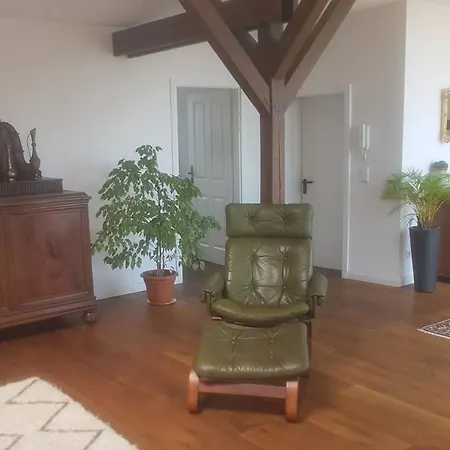 Helle Dachgeschosswohnung Fuer 8 Personen In Zentraler Lage * Berlin