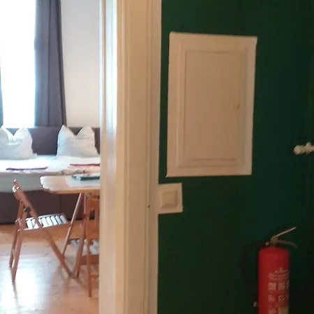 Apartment Heliodor Lichtenberg Berlin