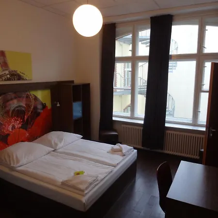 103 2* Berlin