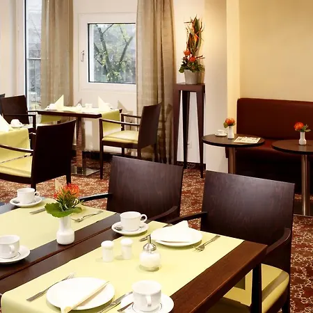 Mark Hotel