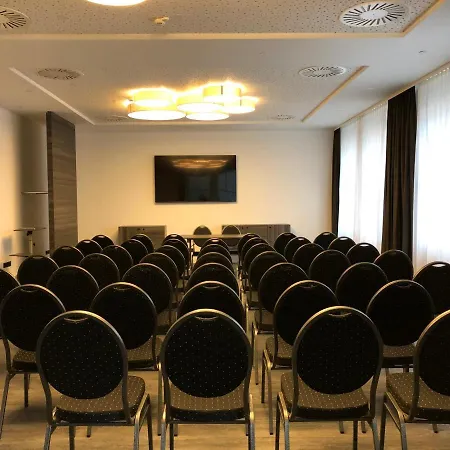 Airporthotel Berlin-adlershof 3*