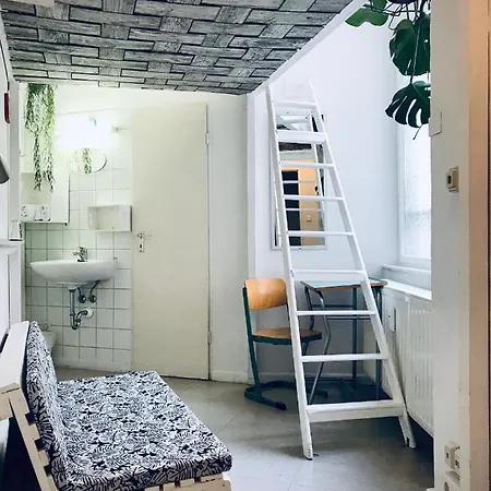 Lekkerurlaub Hostel *