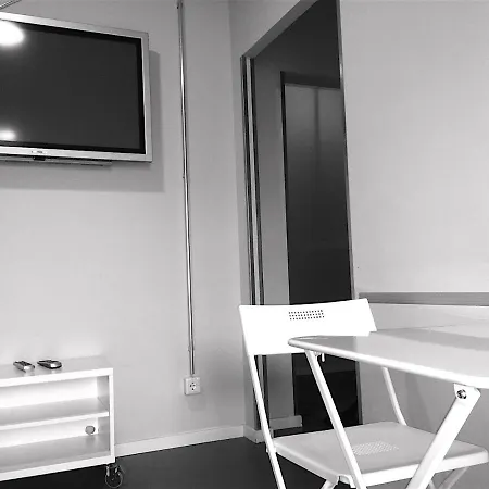 ホステル ニア ブランデンブルク ゲート *