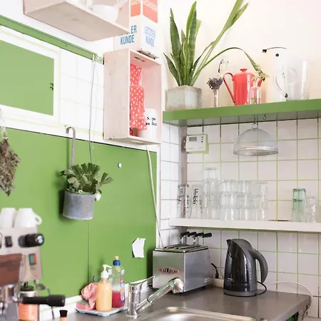 Lekkerurlaub Hostel *